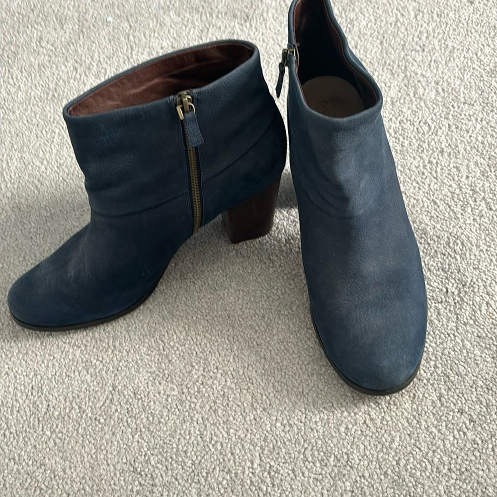 Cole Haan Cassidy booties navy
